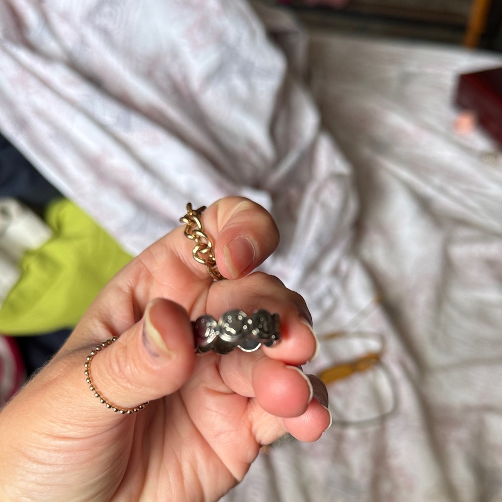 Nirvana ring